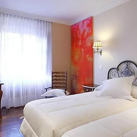 Hotel La Casona De Don Santos Proaza